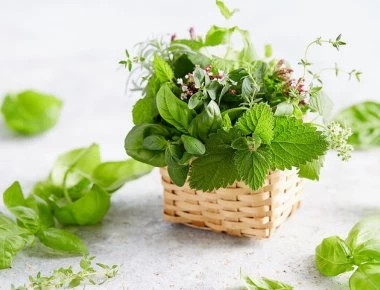 Τα βότανα που αυξάνουν τη θρεπτική αξία των φαγητών